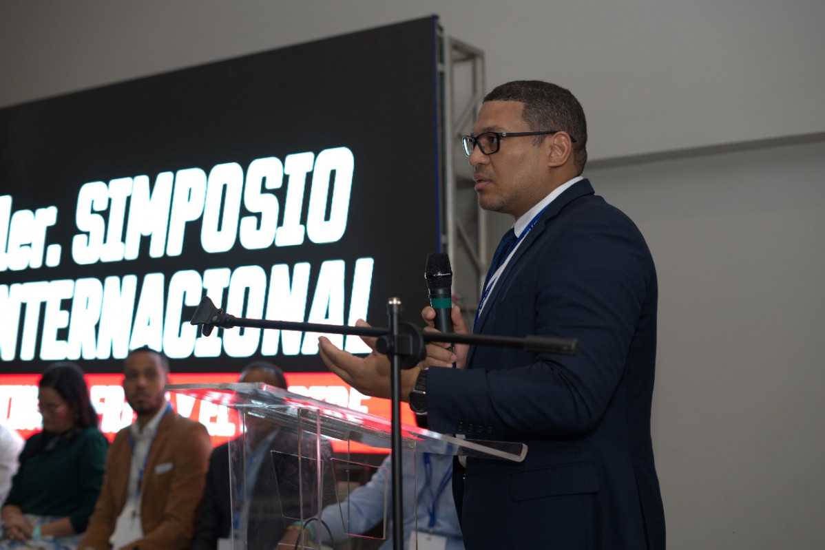 OrthoBioScience 02. Dr. Saldana